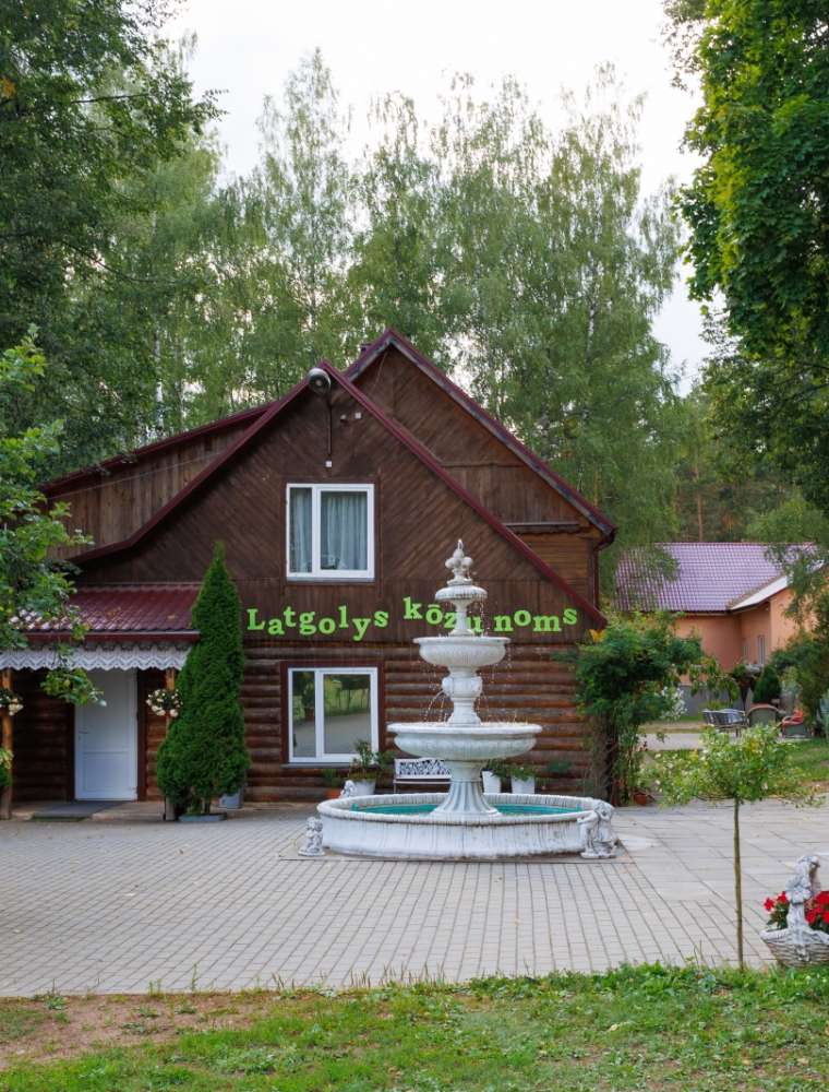 Mežinieku mājas