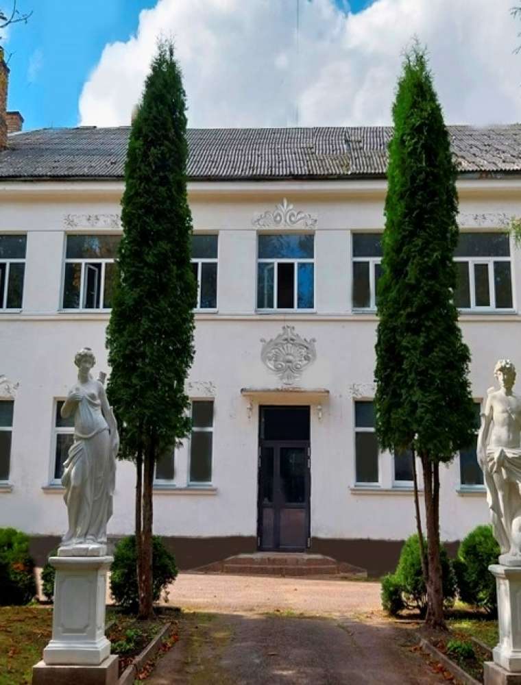 Apple Manor & Garden Complex