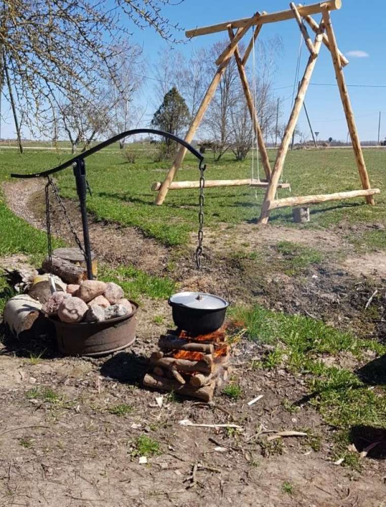 Campsites on the banks of the Dubna river and route planning