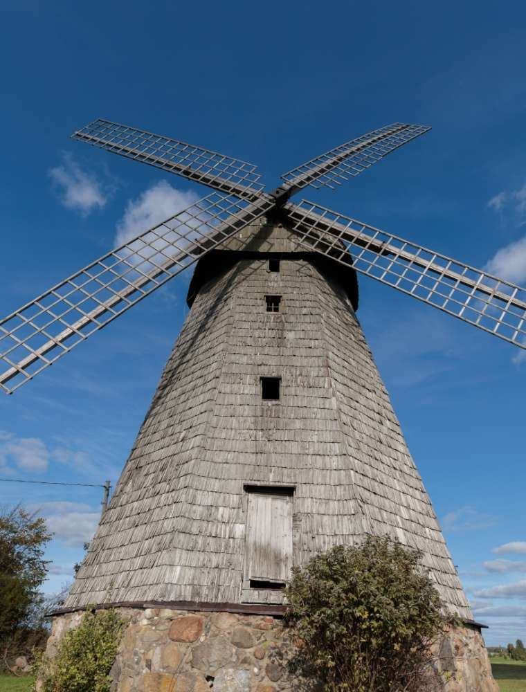  Pastari Windmill