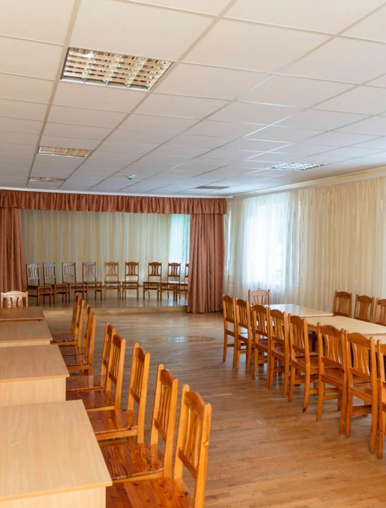 Saunas tautas nama zāle