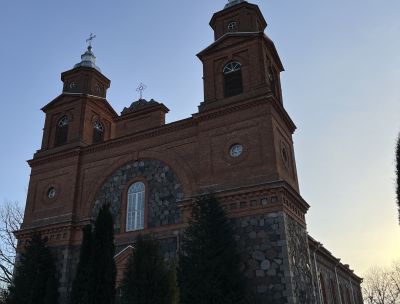 Vārkavas Vissvētās Trīsvienības Romas katoļu draudzes baznīca