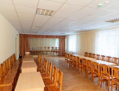 Saunas tautas nama zāle