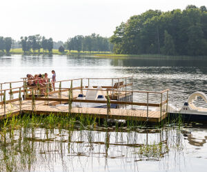 Geļenovas muižas parkā noritējis pirmais SUP saulrieta brauciens pa Jašas–Bicānu ezeru