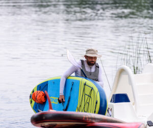 Geļenovas muižas parkā noritējis pirmais SUP saulrieta brauciens pa Jašas–Bicānu ezeru
