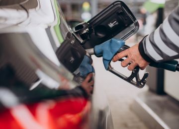 Auto uzpildes / uzlādes stacijas